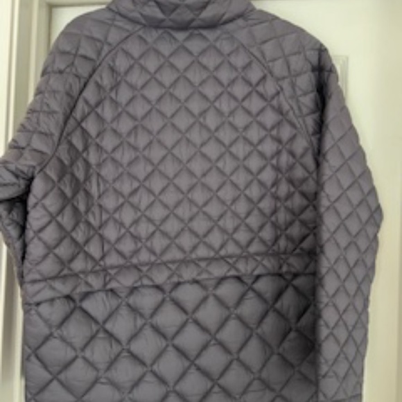 Athleta Whisper Featherless Puffer Jacket - Picture 4 of 7